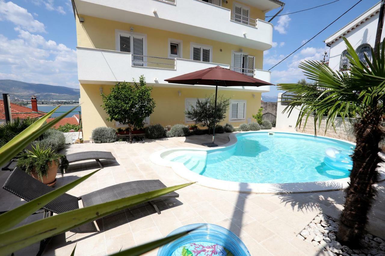 Apartments Sakal Trogir Exterior photo